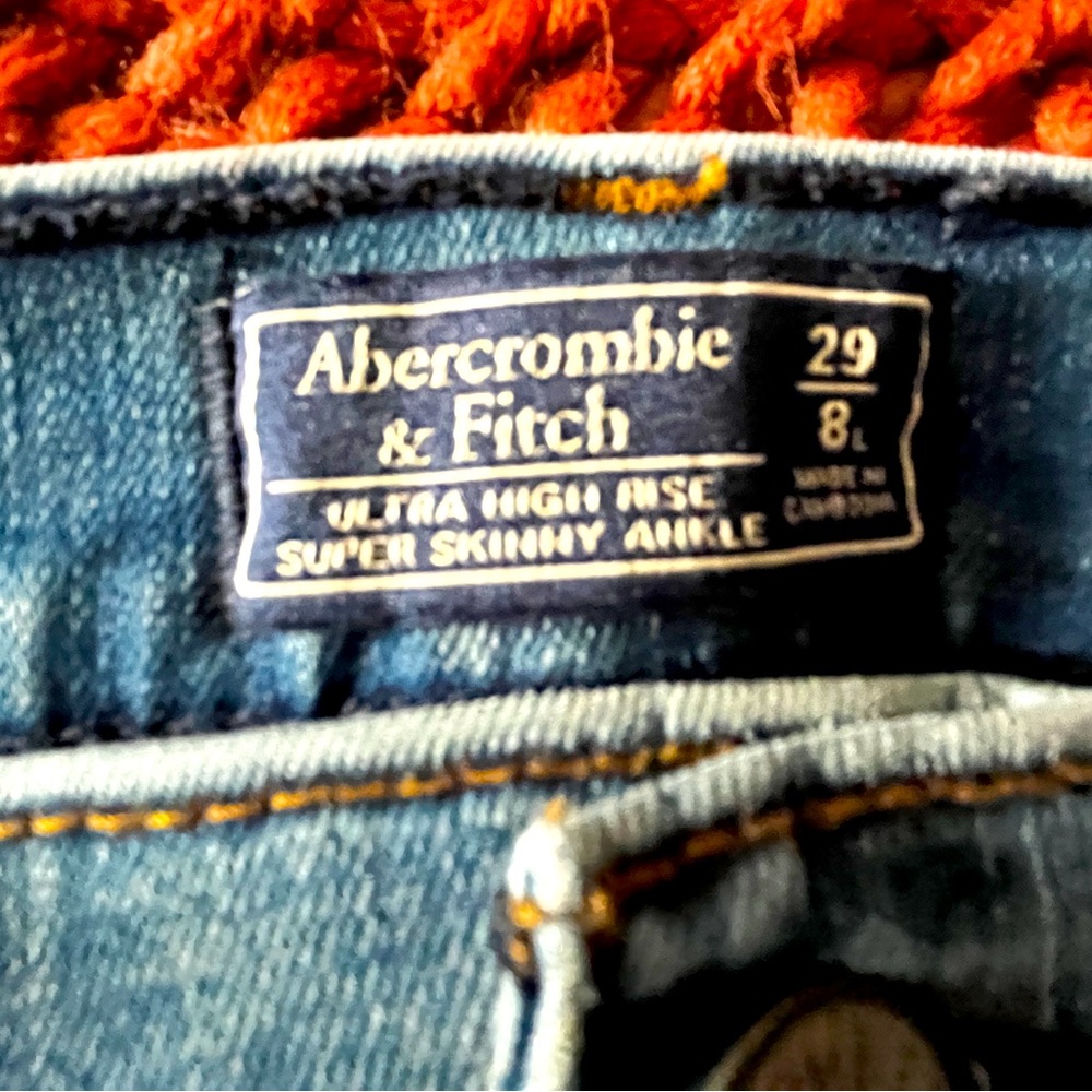 Abercrombie Ultra high-rise super skinny ankle jean size 29/8